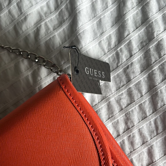 Tangerine rosette guess purse, tags on, never worn - Picture 2 of 4
